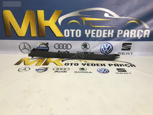 MERCEDES C200-C200-C180 W204 SAĞ İÇ EŞİK TRİM A204 690 38 25