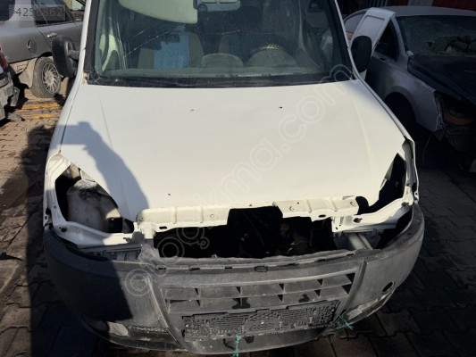 Fiat Doblo ön kaput
