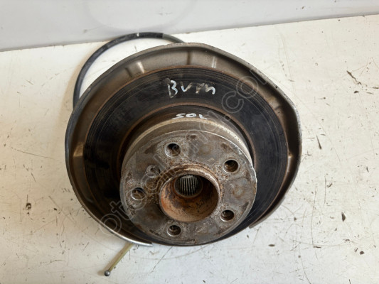 BMW E87 - 1.16 BENZİNLİ ARKA SOL TAŞIYICI