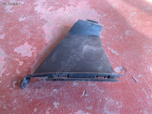 SKODA SUPERB ÖN TAMPON SAĞ HAVA KLAVUZU 3V0121764