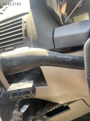 SKODA FABİA SİNYAL KOLU