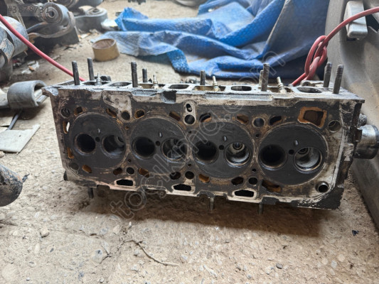 Doblo 1.9 jtd üst kapak
