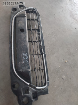 Peugeot 301 ön ızgara