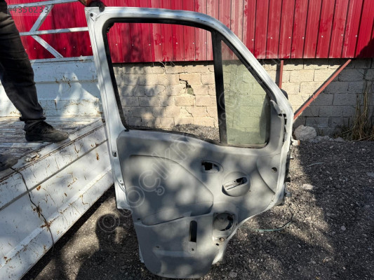 RENAULT MASTER SOL ÖN KAPI DÖŞEMESİ 98-05 MODEL ORJİNAL
