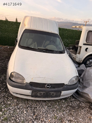 Opel Combo ön tampon