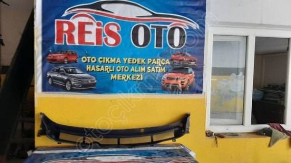 Ford curiuer 2015 model ön cam ızgarası