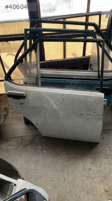 Tofaş Murat 131 sağ arka kapı
