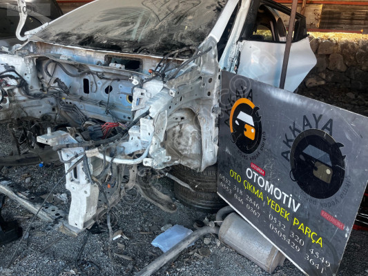 Clio 4 Sol Podye / Sol ön Çeyrek Hatasız Orjinal Çıkma