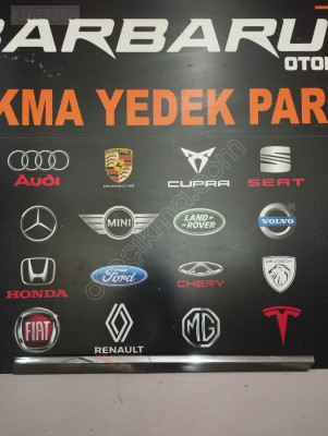 VOLKSWAGEN PASSAT B8 SAĞ ARKA KAPI ÇITASI 3G0854940