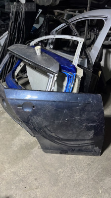 VOLKSWAGEN JETTA SAĞ ARKA KAPI SAÇI 2005 2011 ÇIKMA ORIJINAL