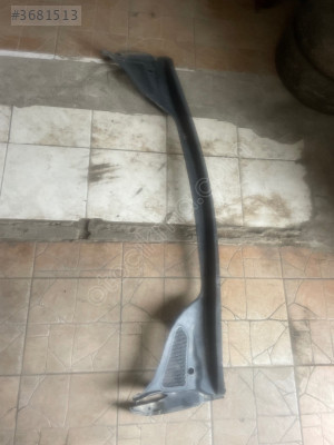 Peugeot 307 ön cam ızgarası