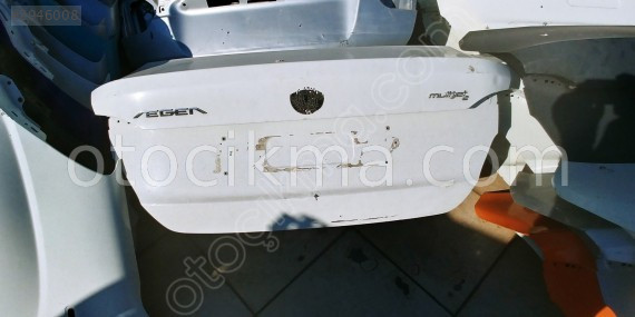 Fiat Egea Modeli İçin Çıkma Bagaj Kapağı
