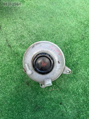 VOLKSWAGEN GOLF 7 YEDEK SU DEPOSU