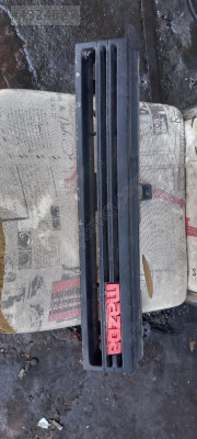 Mazda 626 ön panjur