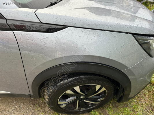 Peugeot 2008 ön sağ çamurluk