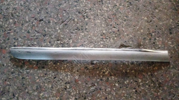 2004-2009 Volkswagen Golf 5 sağ arka kapı çıtası nikelajlı