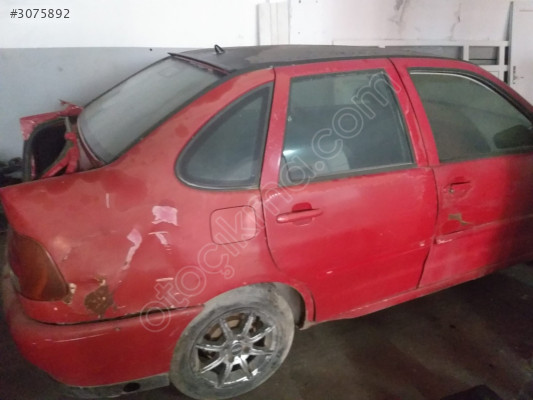 VW Polo Sağ Arka Kapı - Mert Oto Çıkma Parçaları