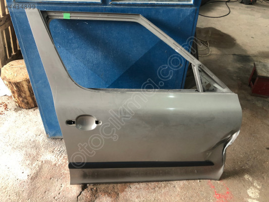 5L0831312 SKODA YETİ SAĞ ÖN KAPI