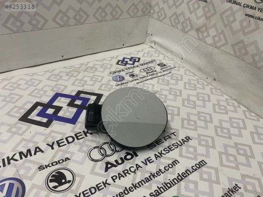 Volkswagen Golf 6 Depo Kapağı 5K6809857C