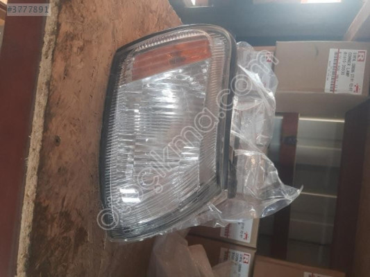 TOYOTA CORONA ORJİNAL ÇIKMA SAĞ ÖN SİNYAL ÇAVUŞOĞLU TOYOTA