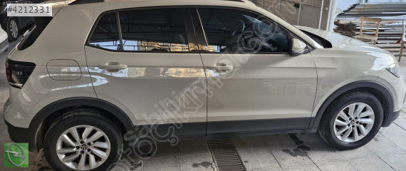VOLKSWAGEN T-CROSS 2017 2024 SAĞ ARKA KAPI 2GM833052 WAG