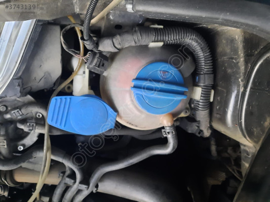 VOLKSWAGEN CADDY RADYATÖR YEDEK SU DEPOSU