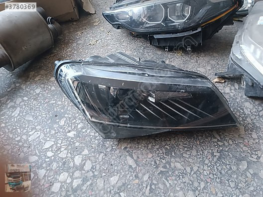 Skoda Super b sağ mercekli far çıkma