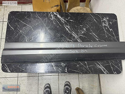 7P5837788F PORSCHE CAYENNE SAĞ ÖN KAPI BANDI ORİJİNAL ÇIKMA