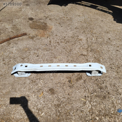 Fiat egea arka tampon demiri