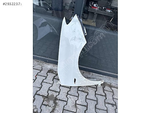 Lancıa sağ ön çamurluk
