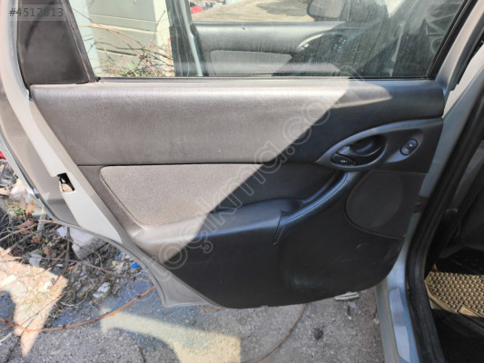 Ford focus 98-2005 sol arka kapı döşemesi