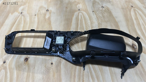 CCAB09LP0300T0 2019 VOLVO V40 KM SAAT ÇERCESİ VE TAKIM