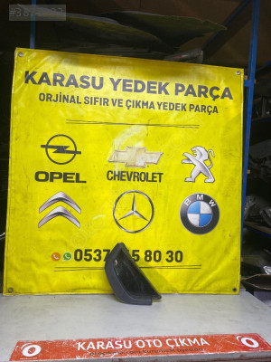 Citroen C3 SX Sağ Arka Çamurluk Üçgeni