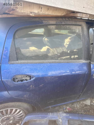 Fiat punto sağ arka kapı hatasız orjinal