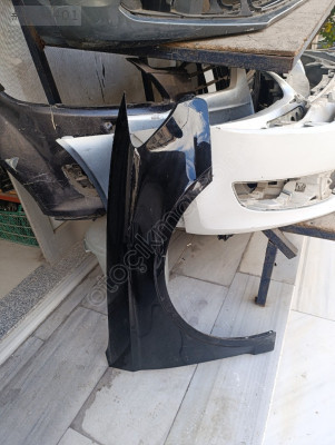 Audi A3 sedan sağ çamurluk orjinal çıkma parça