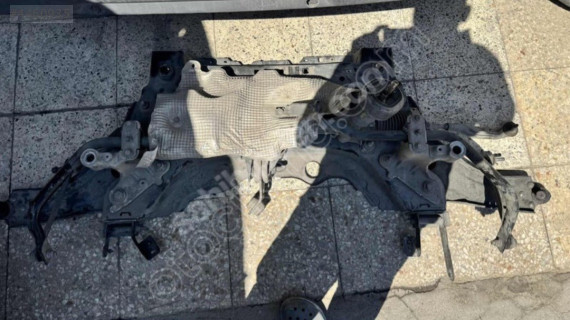 RENAULT MEGANE 4 TRAVERS ORJİNAL EYÜPCAN OTO DA