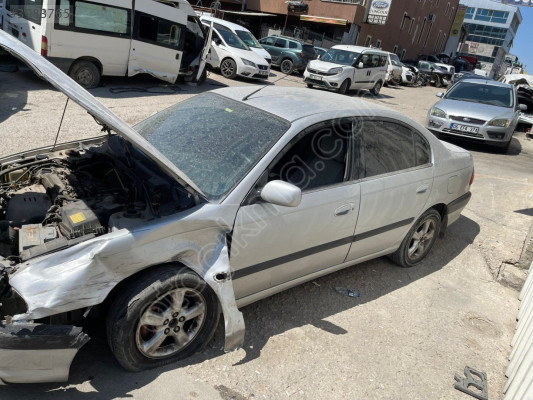 2001 MODEL TOYOTA AVENSİS 2.0 BENZİNLİ 1AZ ÇIKMA KAPILAR