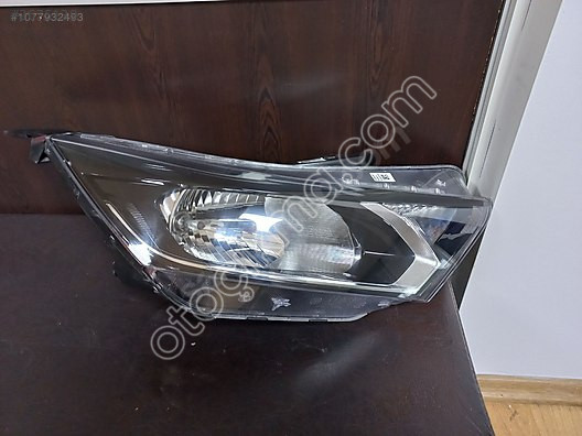 HYUNDAİ İ20 ORJİNA SAĞ FAR