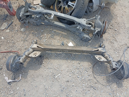 Dacia Duster arka dingil