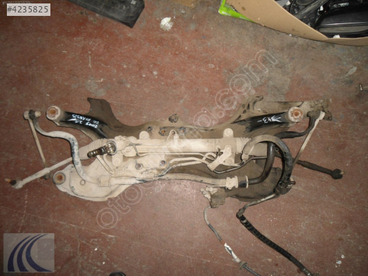 TOYOTA AVENSIS 2004 ÇIKMA DİREKSİYON KUTUSU