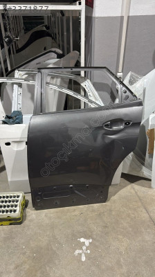 Peugeot 3008 sol arka kapı füme çiziksiz