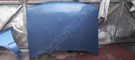 Mazda 323 sedan ön kaput