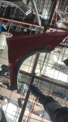 SEAT ARONA SAĞ ÖN ÇAMURLUK