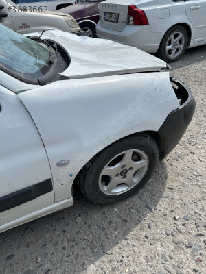Peugeot partner Berlingo sağ ön Çamurluk orijinal çıkma Samsun