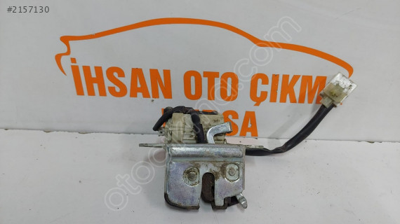 Alfa Romeo 159 bagaj kapak kilidi orijinal
