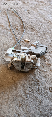 Daihatsu sol arka kapı kilidi