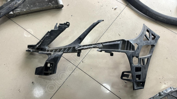 MERCEDES E SERİ W212 AMG ÖN TAMPON SOL İÇ BRAKET 2128850305