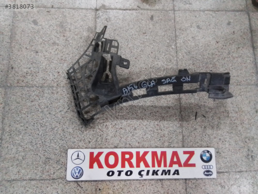 MERCEDES GLA A156 SAĞ ÖN TAMPON BRAKETI