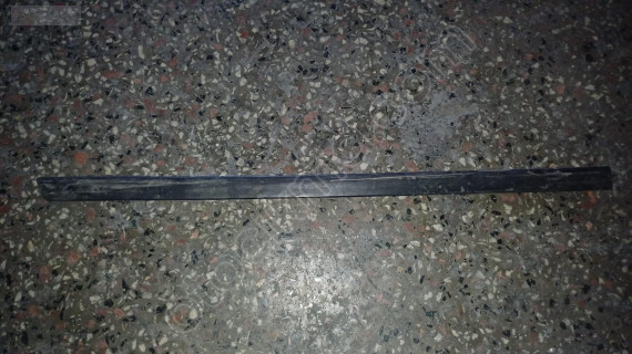 Bmw E39 sağ ön kapı çıtası