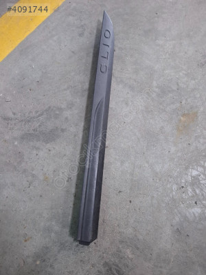Clio 5 arka kapi çıta sag 828776889R